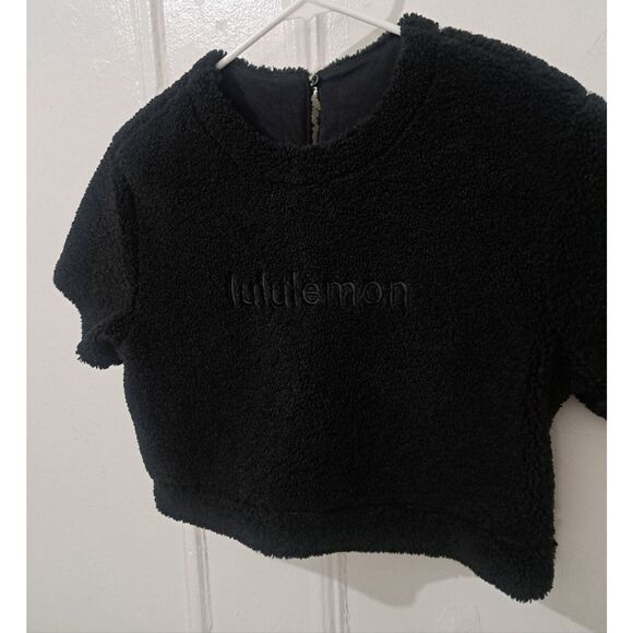 Lululemon Women Size 4 Black Teddy Fleece Embroidered Cropped sweater - Picture 2 of 8